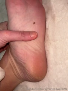 Went for my pedi today my feet look amazing again ignore the little