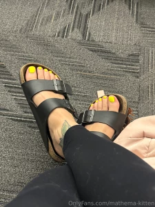 It s not even 4 am and i m at my gate took my socks off for the photo