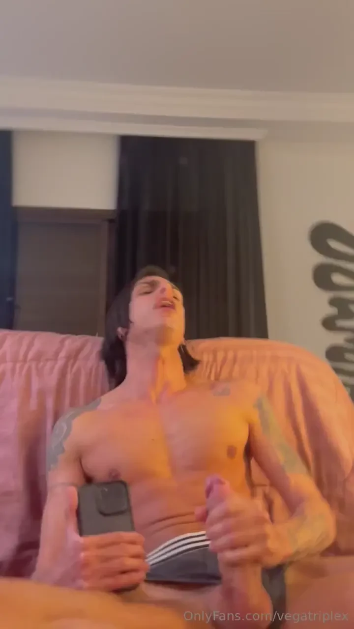 A quickie for you guys hang on new collabs are coming 