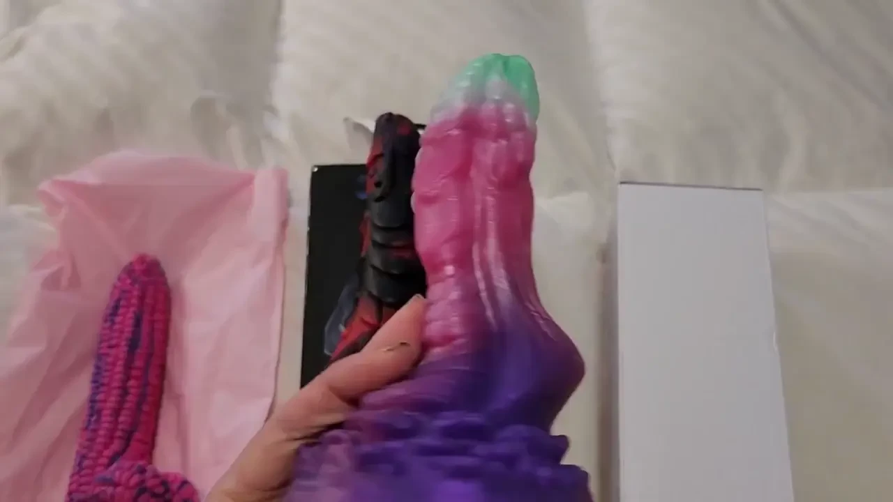 Hot buttered corn watch me coat this corn dildo in my creamy pussy 