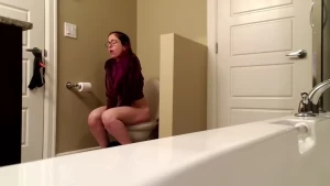 Nerdy faery toilet diaries watch nerdy faery make nine visits to the