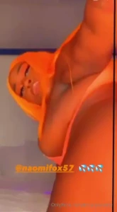 Should we have naomifox drop some heat exclusively for freakparadise