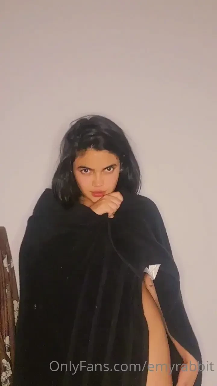 Before the bathroom i get naughty would you like to see me completely 