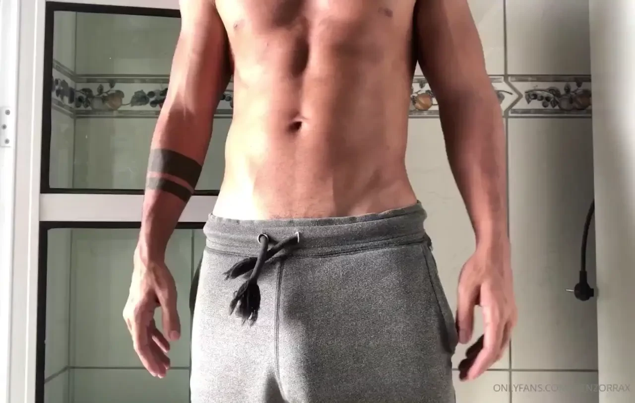 I m so horny in quarantine i will explode cuummmm 