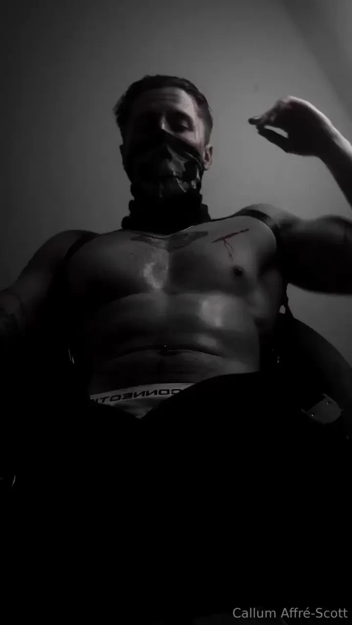 As promised here it is i hope you enjoy watching me stroke my cock 