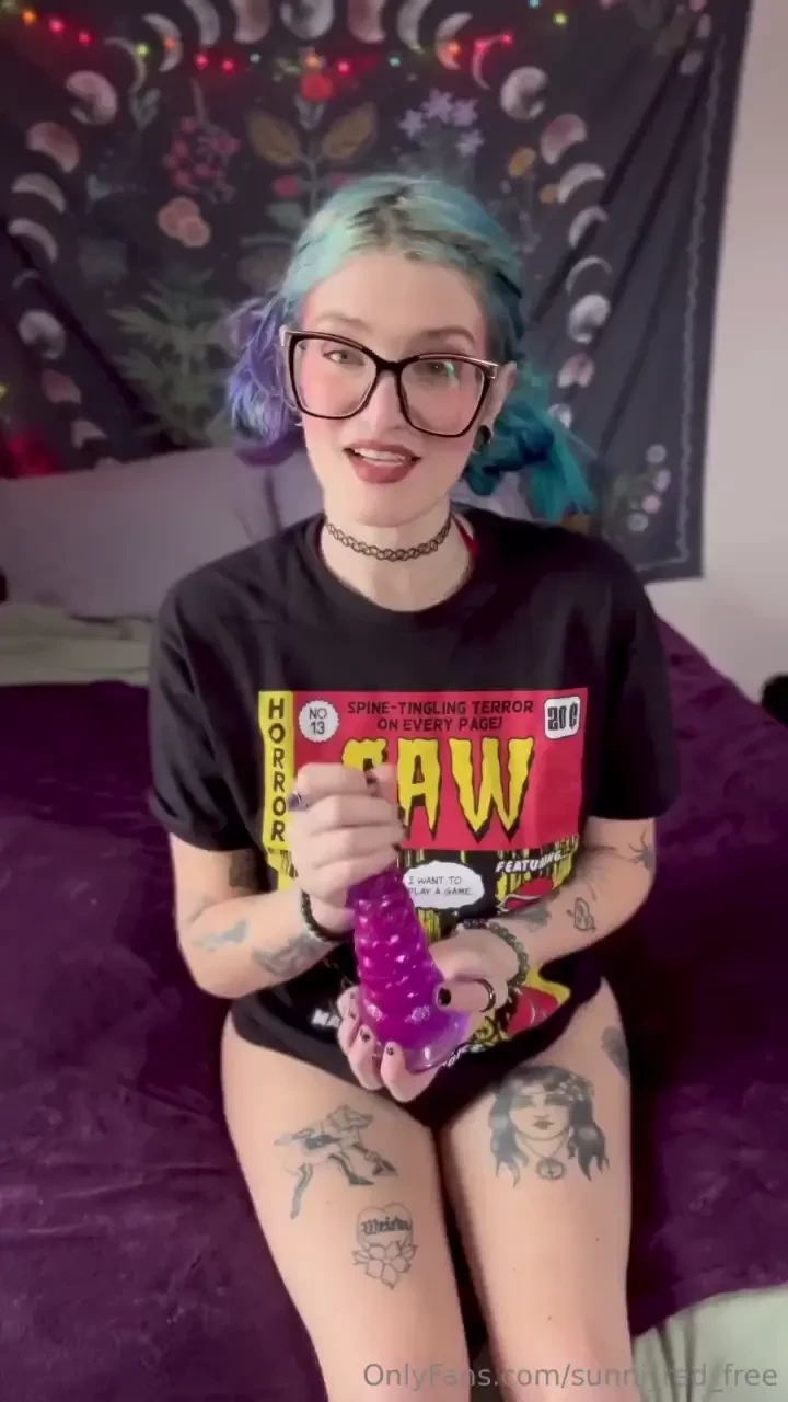 Praising you to stroke your tiny cock for me posted on sunni_red no 