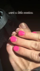 Should i do hot pink nails again