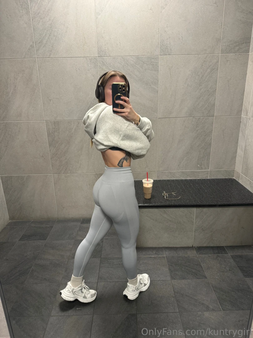 Looking for a pay pig message me if you want to be my designated 