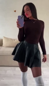 Chill lady bigass footfetish pantyhose stockings leggings leather