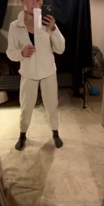Kle av meg og sug p puppene mine mens jeg rir deg undress me and suck