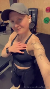 Leken jeg er en fitnessmilf som skal kose meg litt ekstra i sommer bli