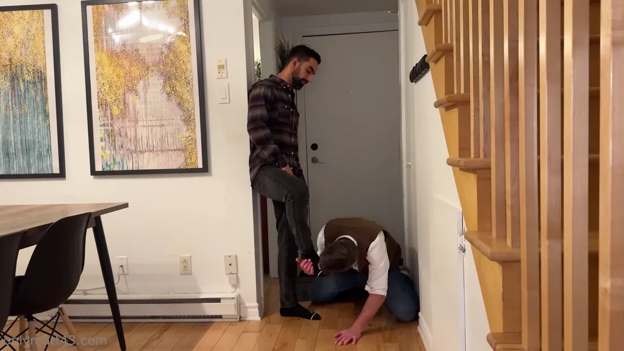 I love getting used by alirushx love sniffing those musky pits and 