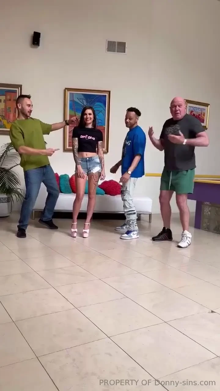 Lunaxlovelyx behind the scenes 