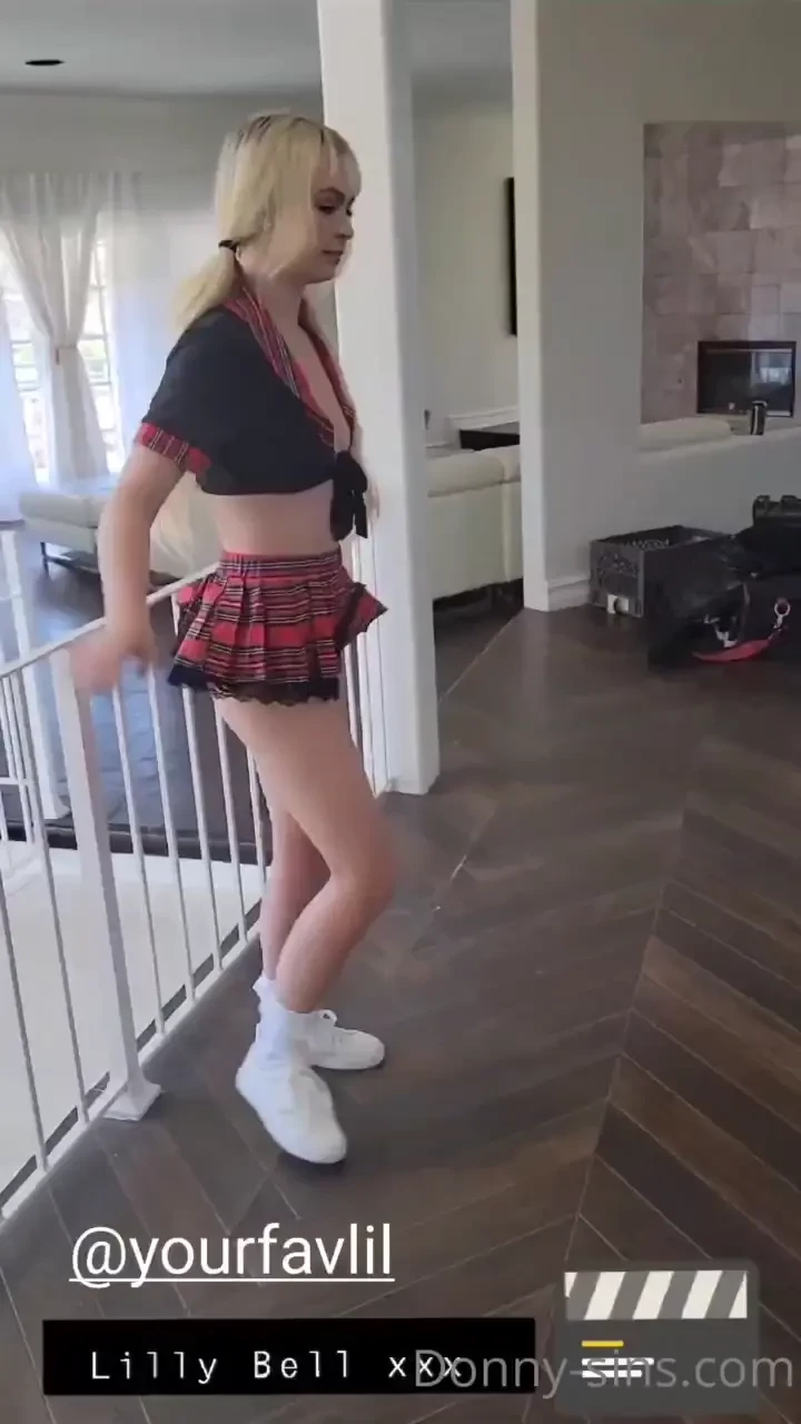 Behind the scenes lilly_bellxxx she was amazing blonde natural sexual part 1 