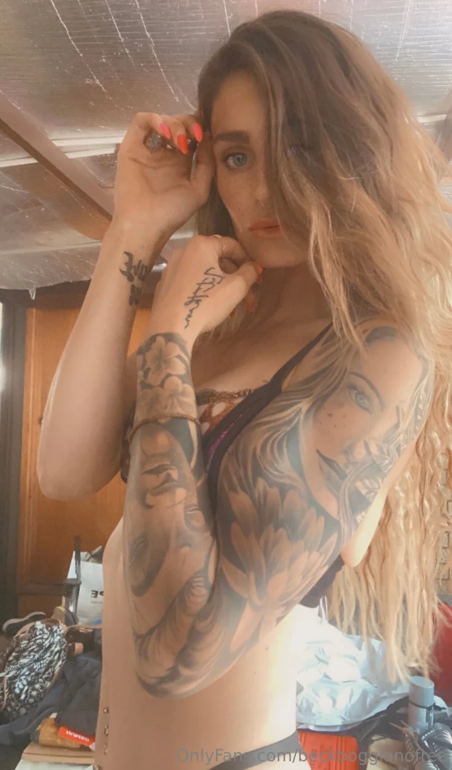 Tits or tats you can see both on my main page beckboggiano 