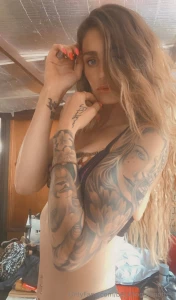Tits or tats you can see both on my main page beckboggiano