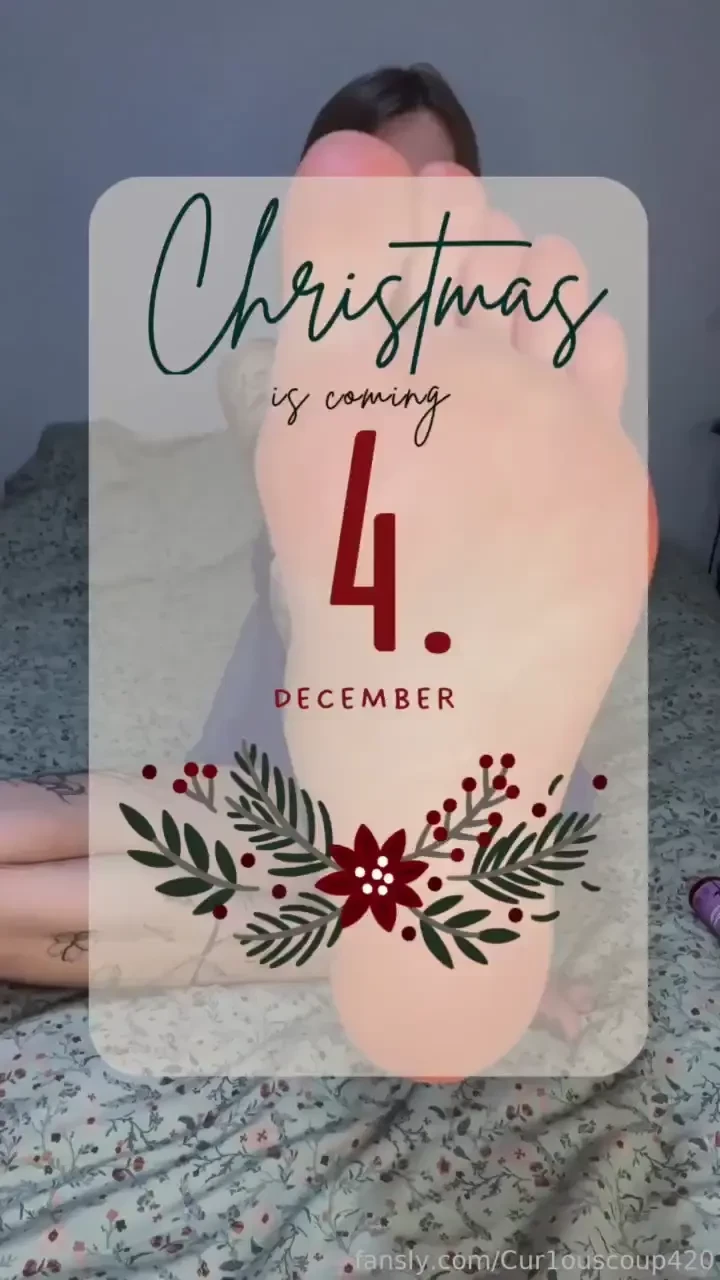 Massaging my feet subscribe now new video every day feet massage 