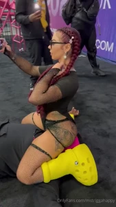 Face sitting part 12