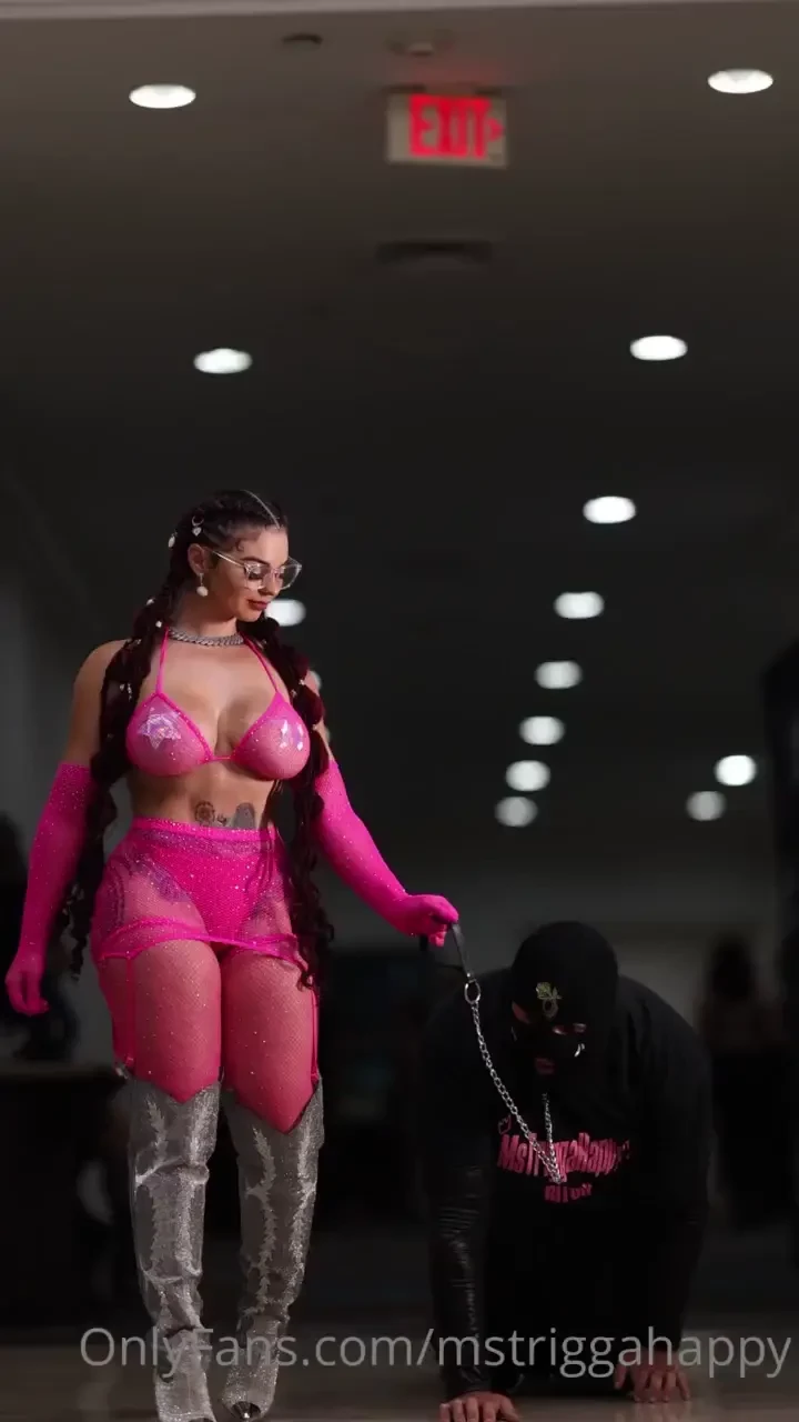 Come serve me amp watch stream on your knees while u beg for my 