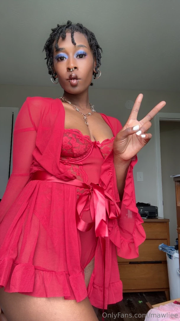 Red looks so good on my skin 