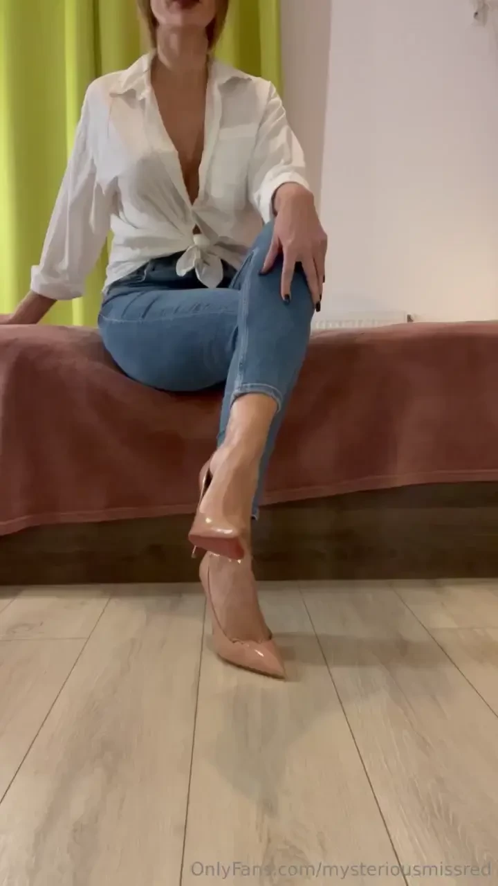 Dangle your heels baby it s saturday wish you all an exciting weekend 