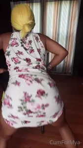 Look like a booty dance huh lol this is actually one workout i do for