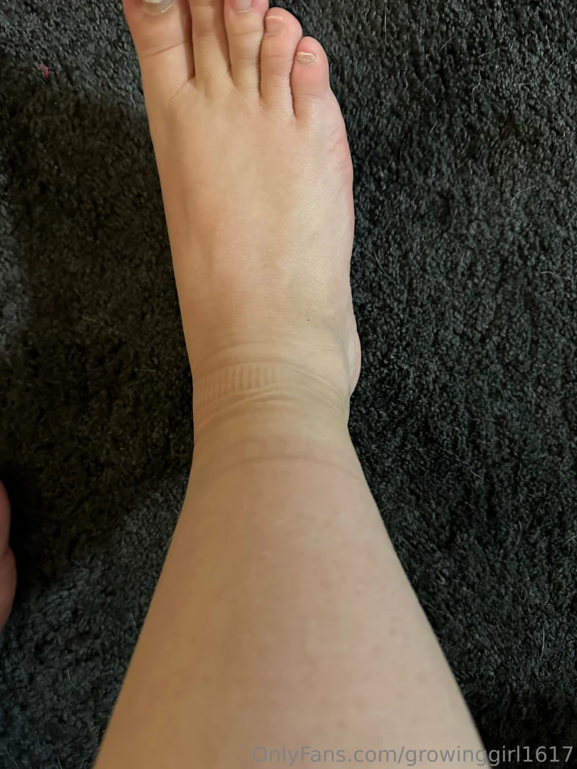 Omg guys you know when your starting to get fat when your socks are 