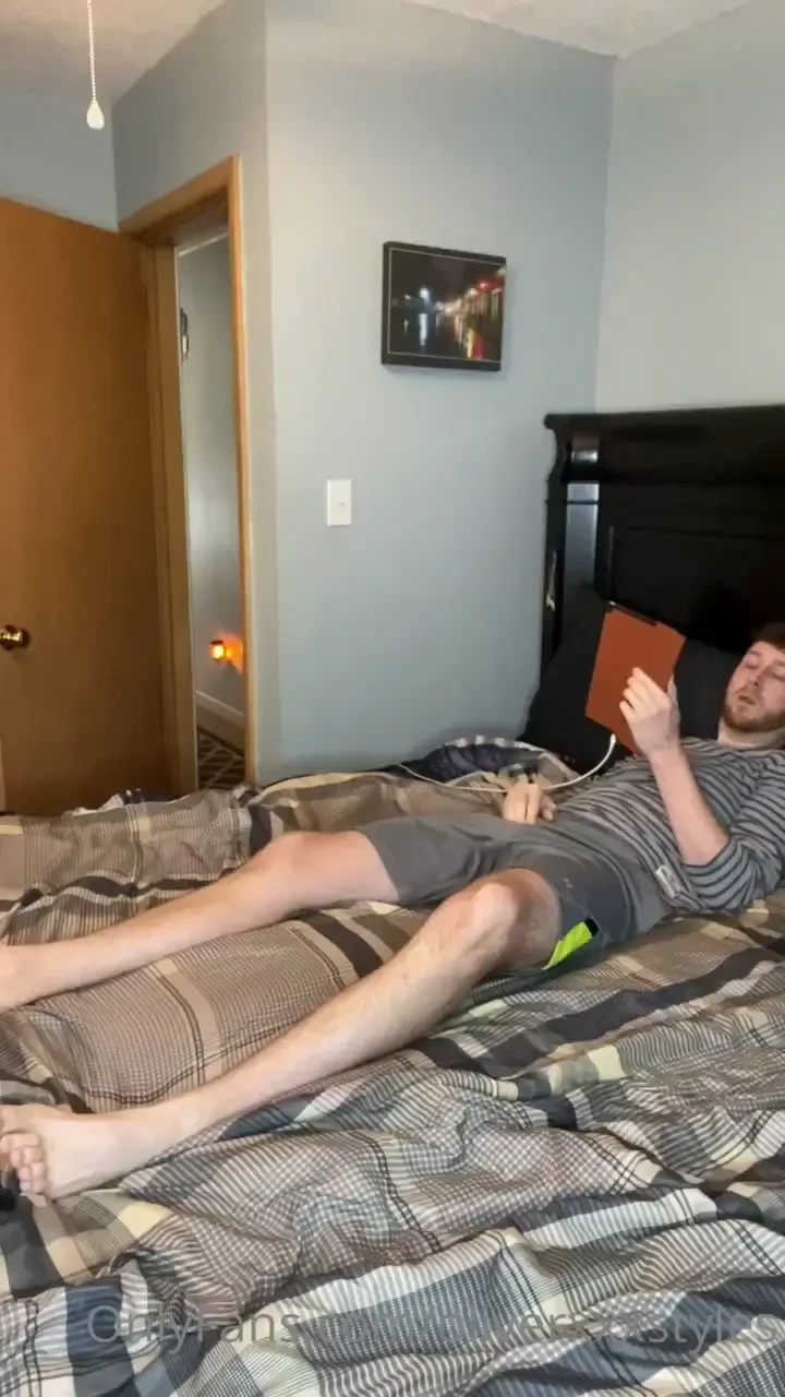 Slow day at home when lain s friend texted and wanted to come over i 