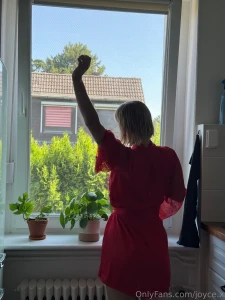 Monday morning smells like coffee and leather i m sitting by the