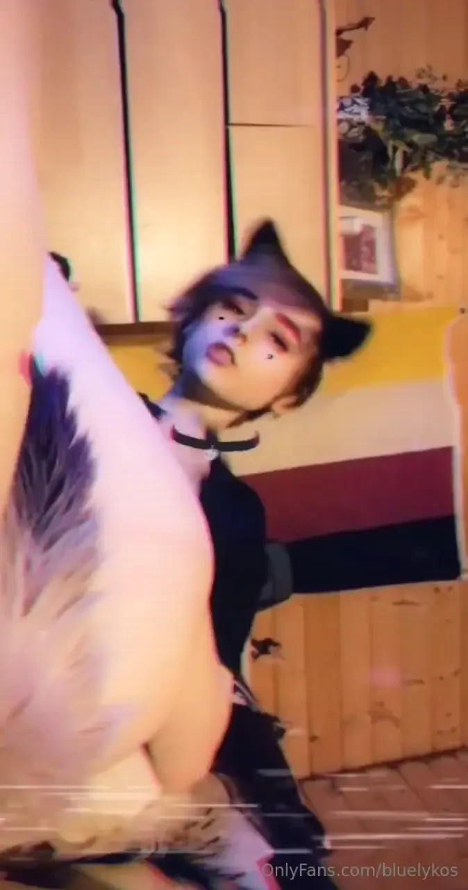 Anal and tail very femboy 