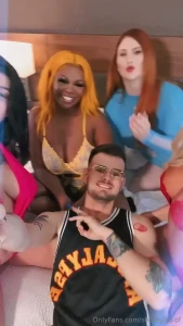 Full video available send me curvy 5som what s your favourite version