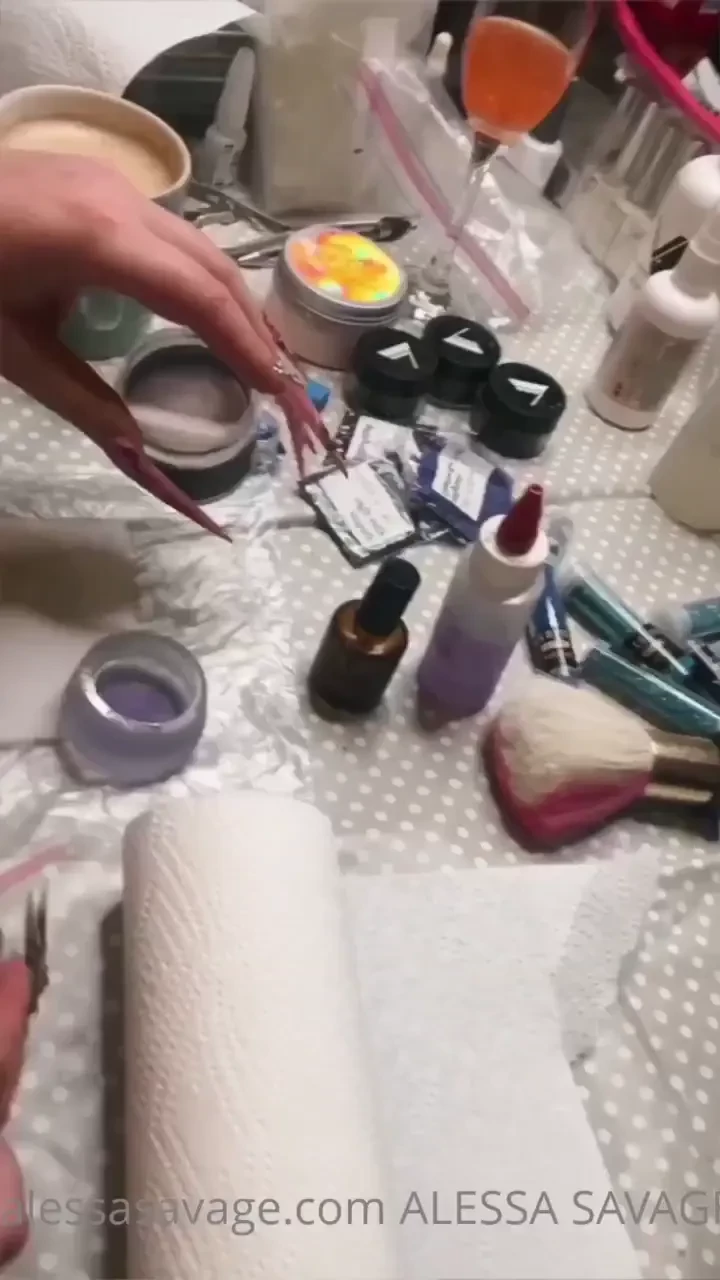 A lot of you ask about what happens when i get my nails done so i 