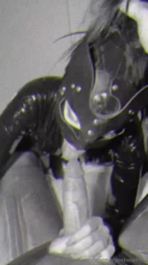 Batman always wanted to feel the inside of his favorite pussy s neck