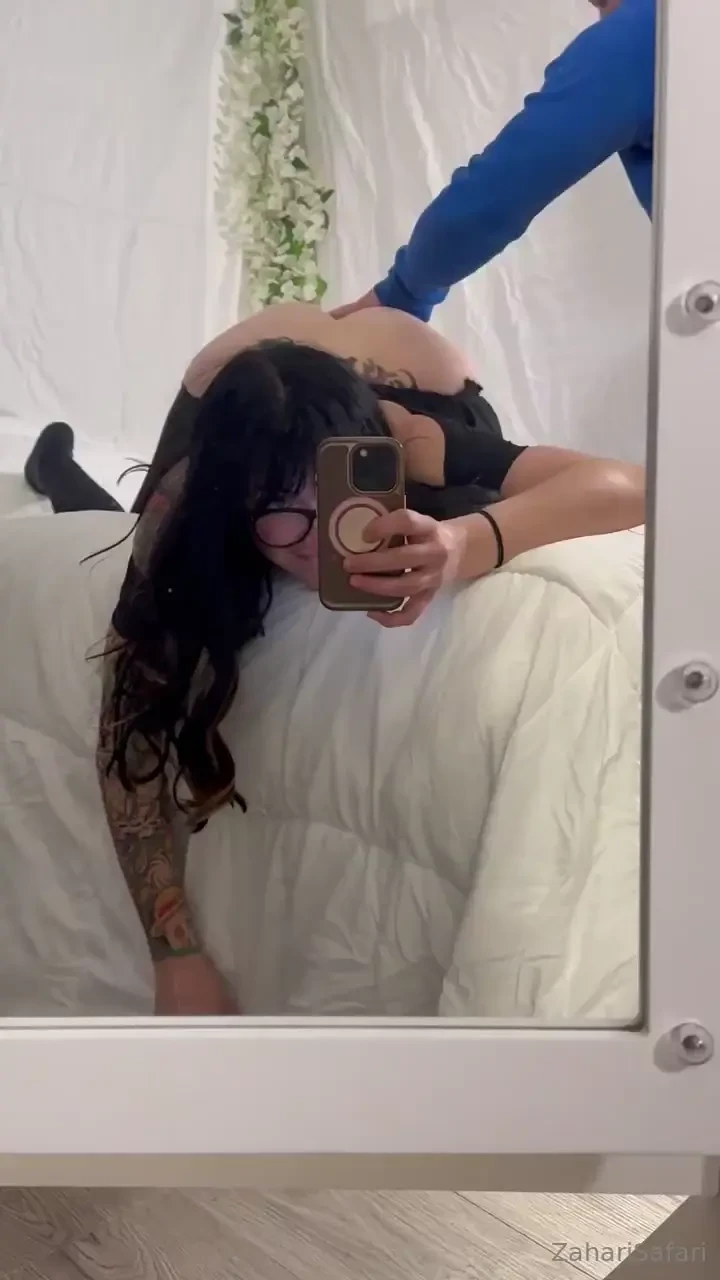 Playing with trippirose before i breed her slutty pussy 