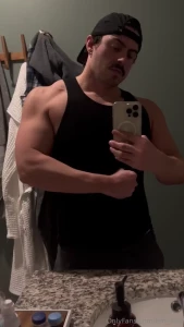 Like when i flex my big arms