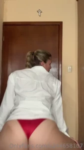 I think it s about time to drop another twerk video agreed creo que es