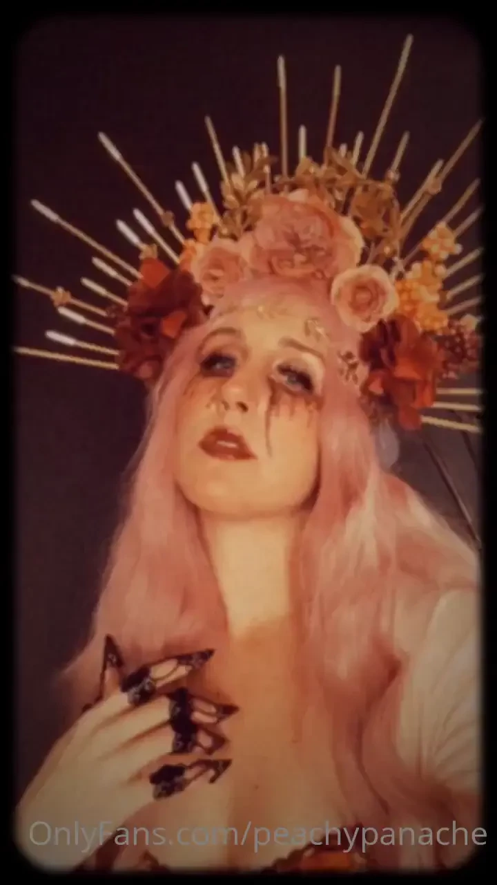 Stayed up extra late last night making some sexy spooky persephone 