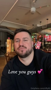 Wow 100 subs in one month you guys make me feel like the prettiest pig