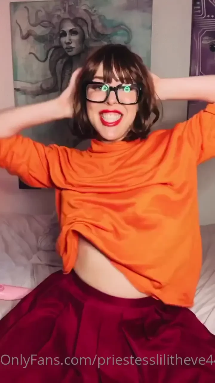 Ratchet velma cosplay what do you want to see velma do for you bby 