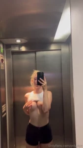 Bbs teneis q ver vuestro chat me pase de