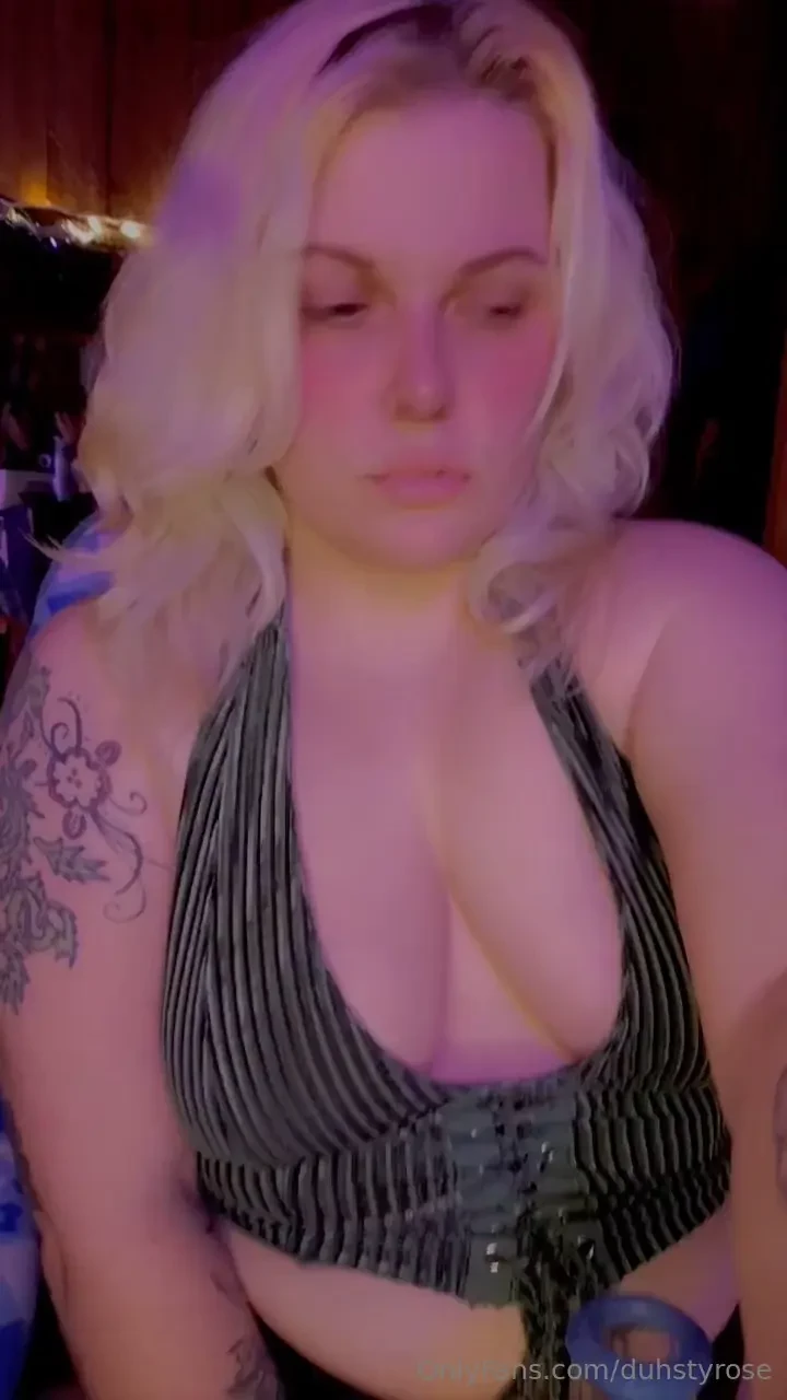 Thinking about how hot i looked in this vid crazy how much my body has 