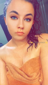 Are you a tits or ass guy i love shaking my ass for you baby