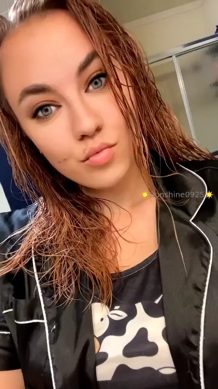 Feeing flirty and a little dirty who wants my number to text me for 