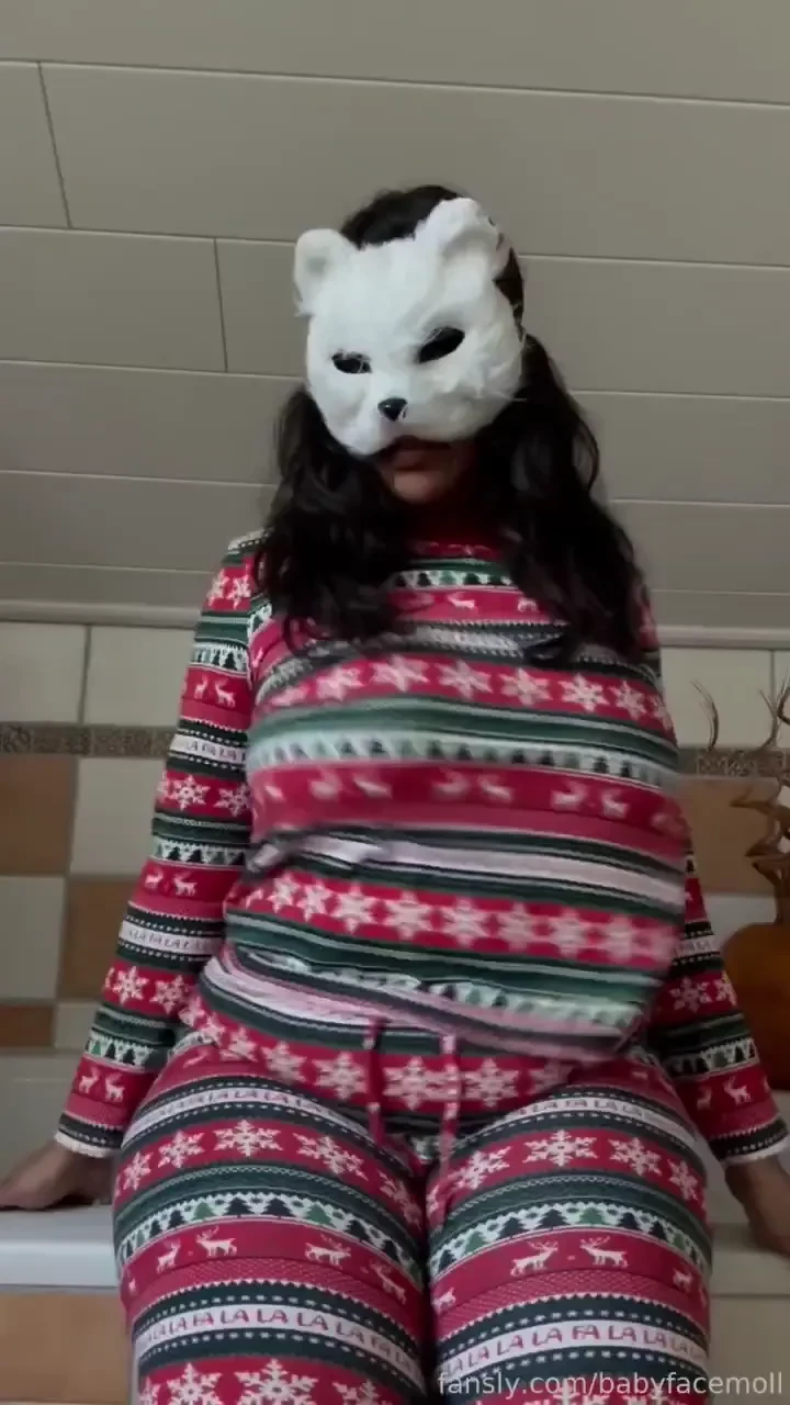 Follow me to see me take all my clothes off especially if you love 