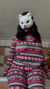 Follow me to see me take all my clothes off especially if you love