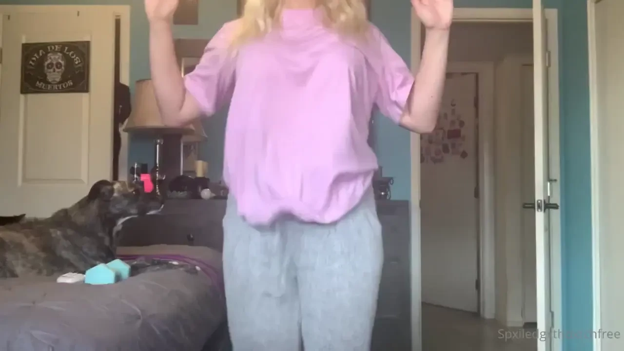 Do you like that my ass clap tip if you wanna see me do it naked 