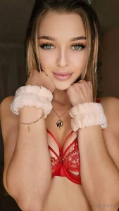 This cutie annafirmpeach knows how to please you with the help of part 31