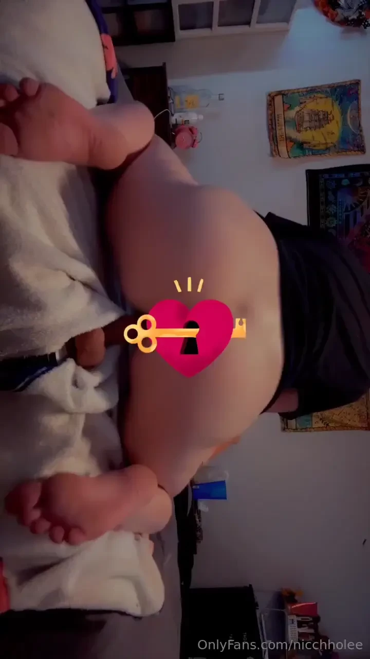 Wanna watch me ride my toy from the back view unlock to remove the 