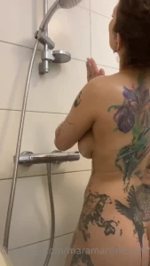 Eine wohlverdiente dusche nach dem heutigen tag