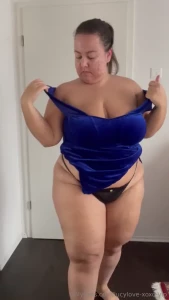 I tried on some cute dresses i ordered a moment ago good thing of not part 4